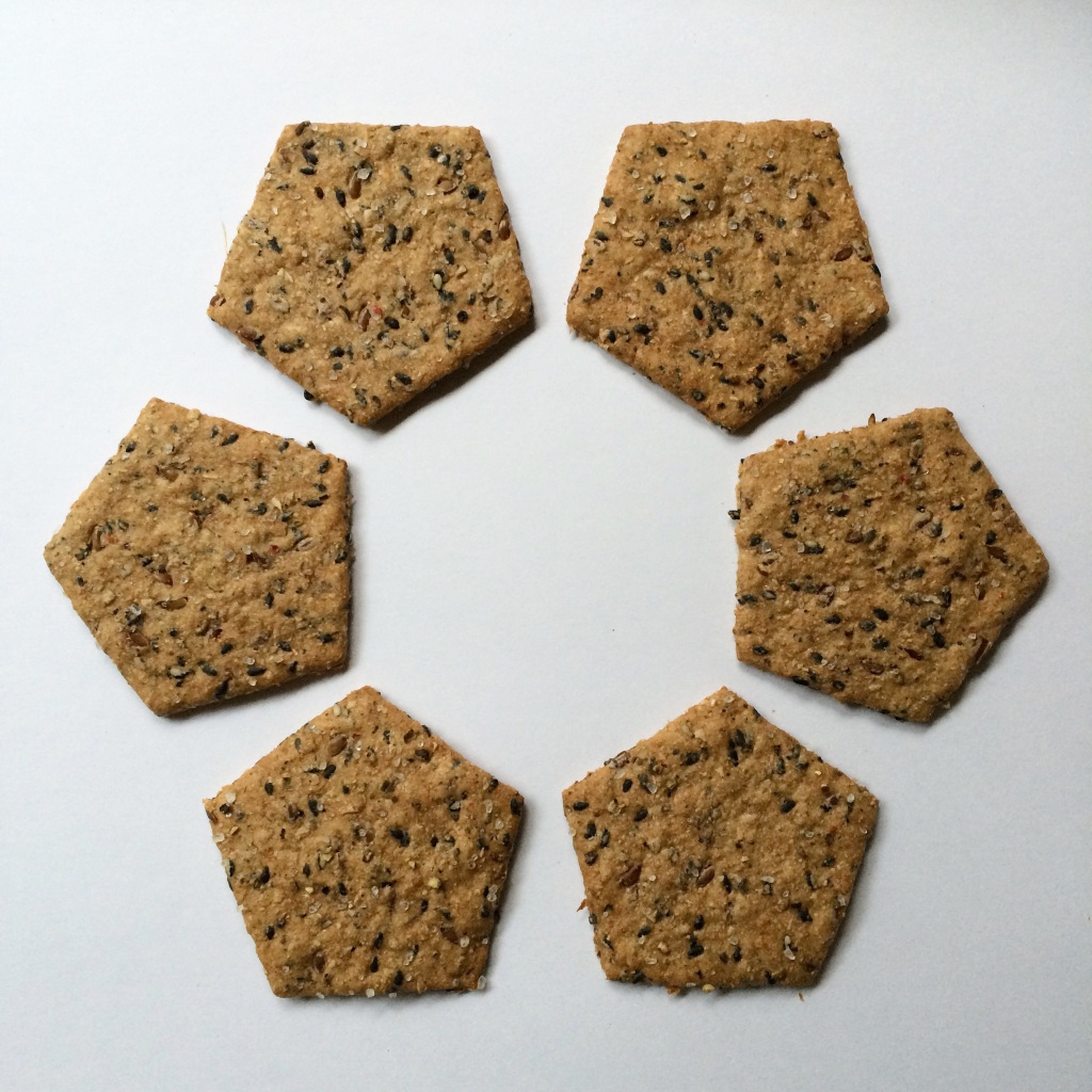 Healthy crackers with linseed and sesame